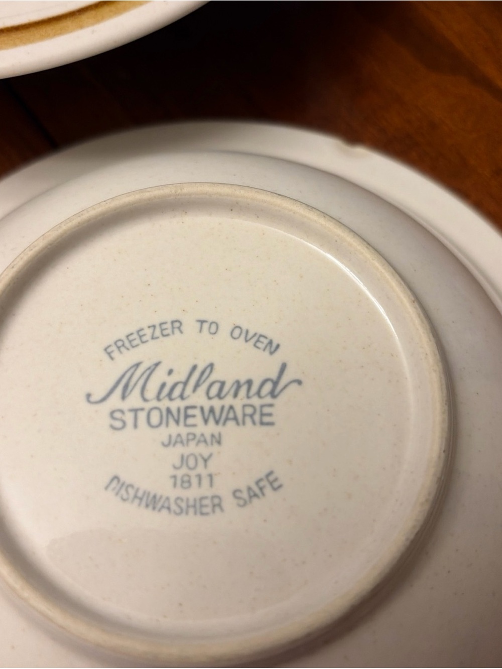 Stoneware Cereal Bowls with Golden Tan Rim - Set of 4 - Picture 3 of 6